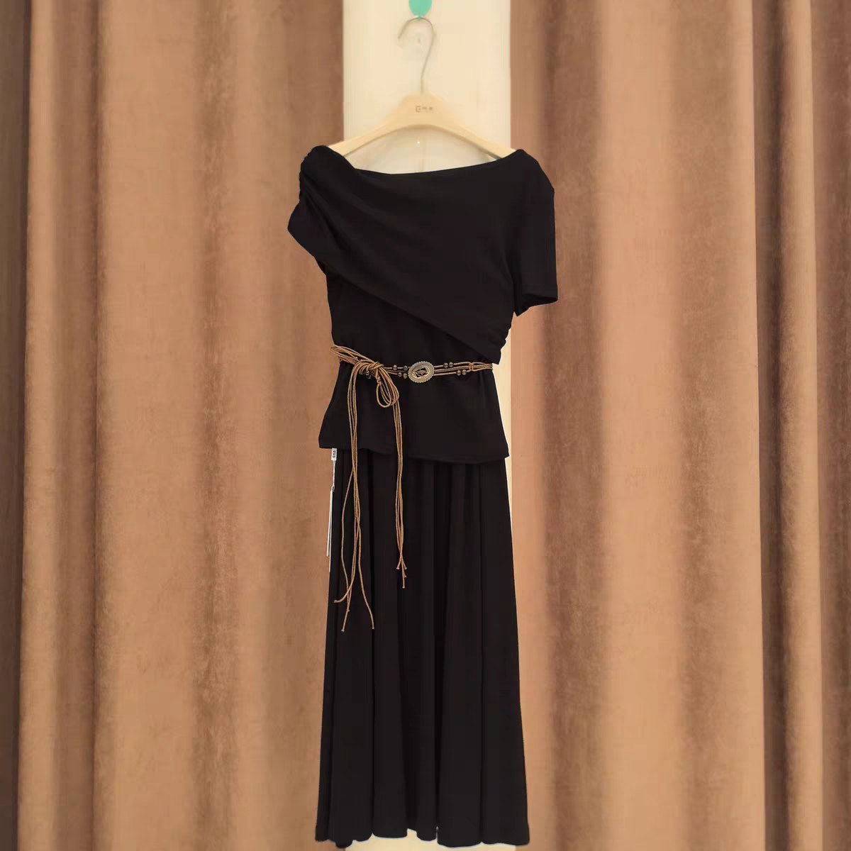 Nari Off-Shoulder Set (WC00121A)